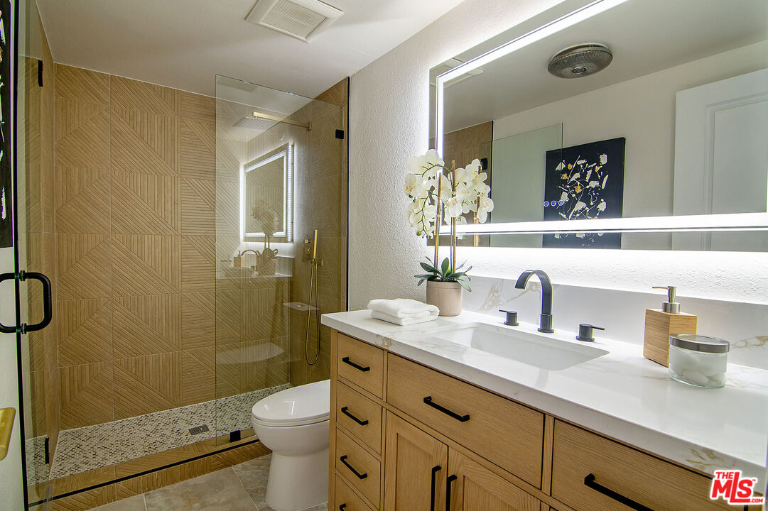 1925 S Beverly Glen Blvd Unit: 30