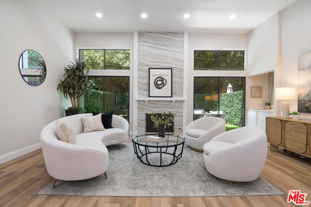 1925 S Beverly Glen Blvd Unit: 30