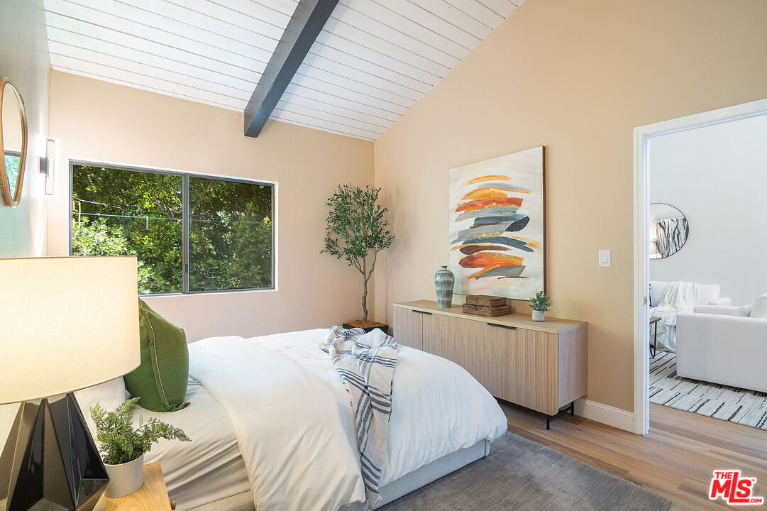 1925 S Beverly Glen Blvd Unit: 30