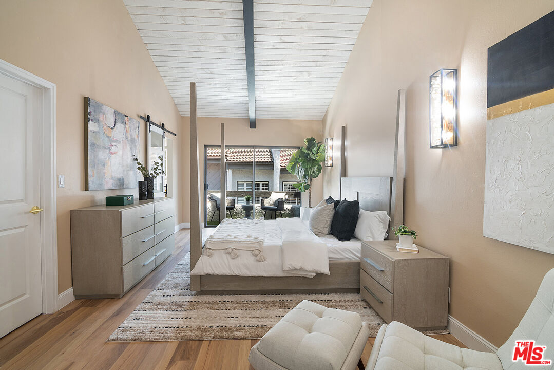 1925 S Beverly Glen Blvd Unit: 30