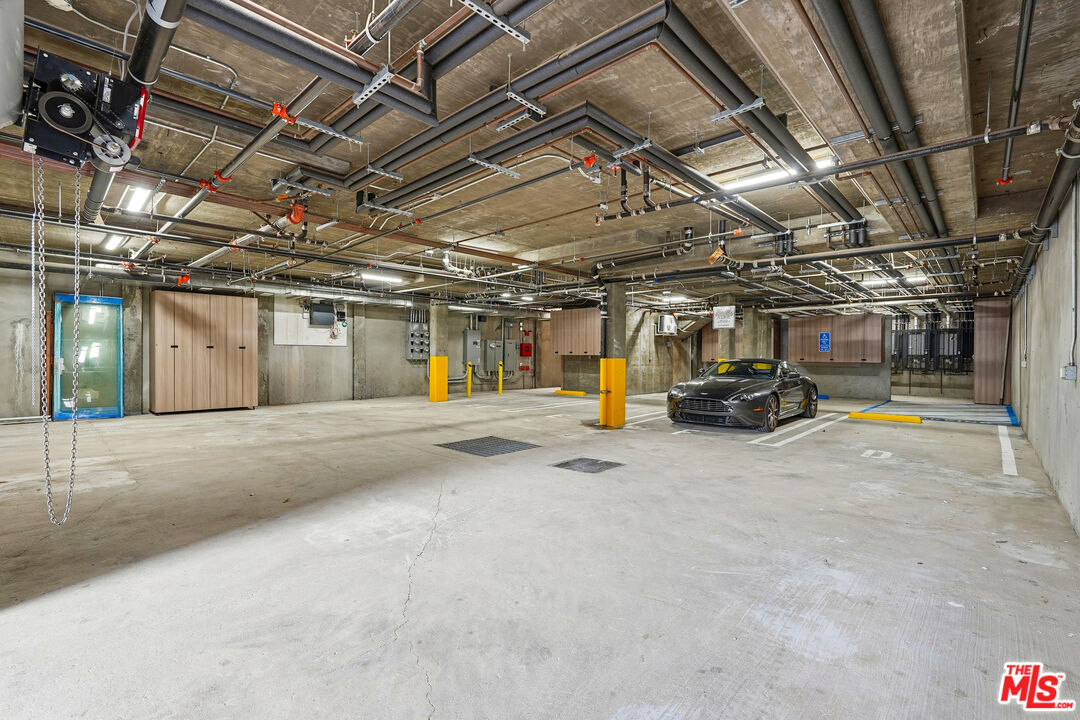 1006 Hancock Ave