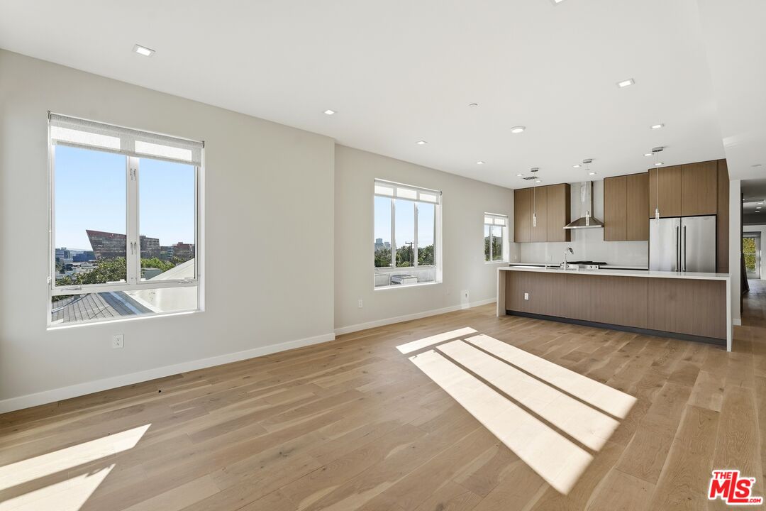 1006 Hancock Ave