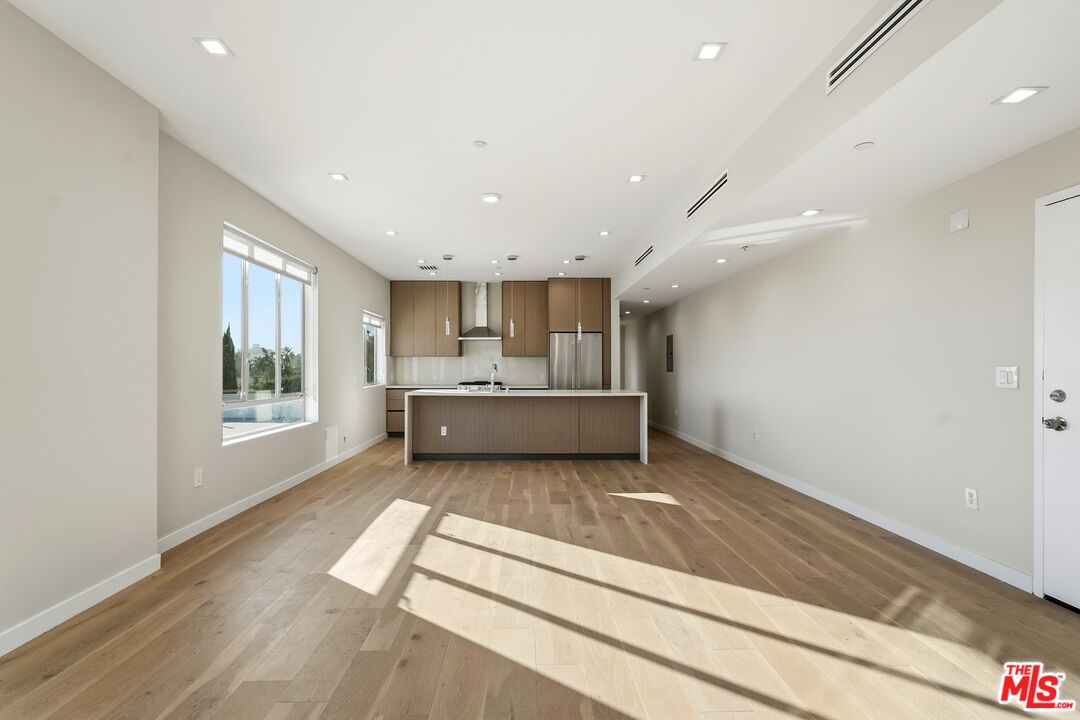 1006 Hancock Ave