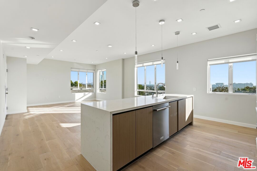 1006 Hancock Ave