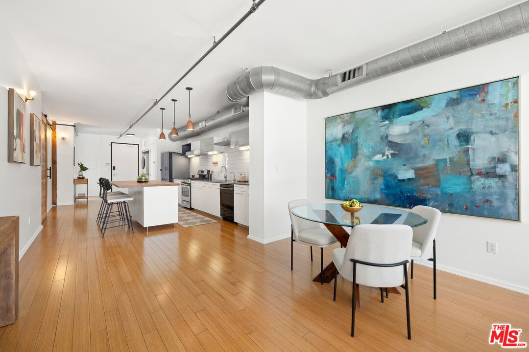 4115 Glencoe Ave Unit: 306