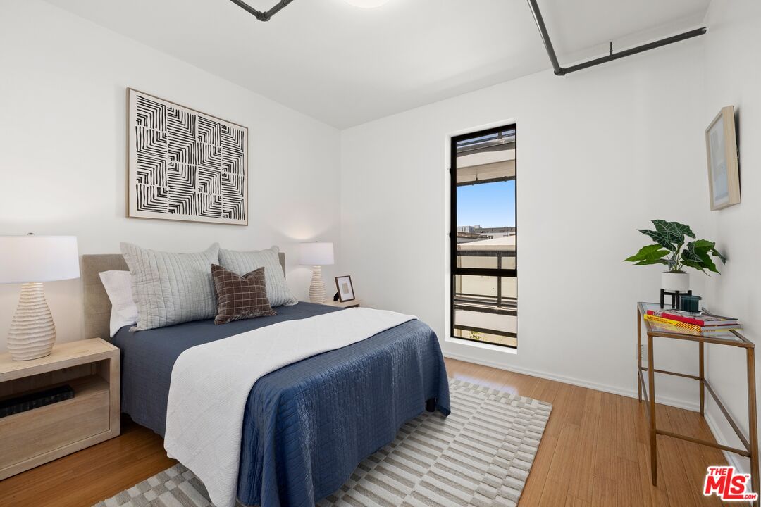 4115 Glencoe Ave Unit: 306