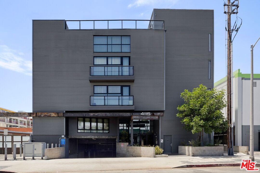 4115 Glencoe Ave Unit: 306