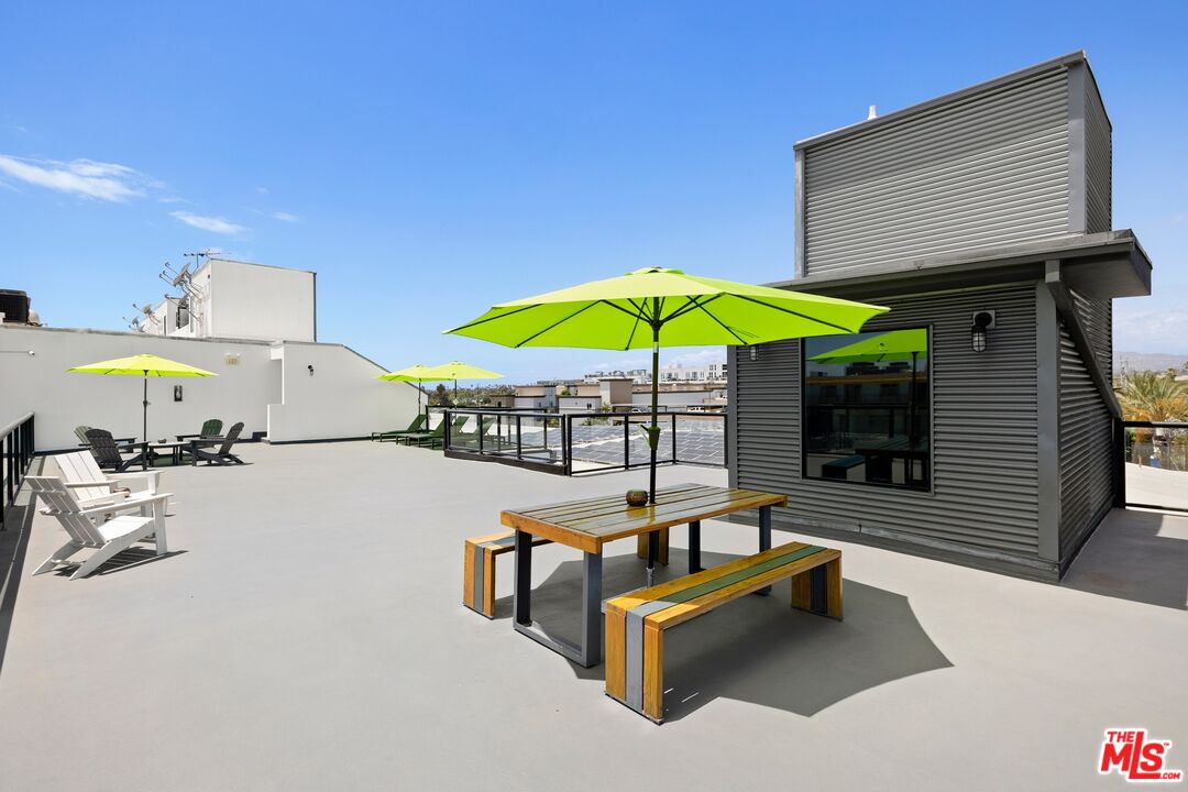 4115 Glencoe Ave Unit: 306