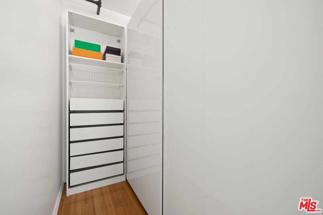 4115 Glencoe Ave Unit: 306