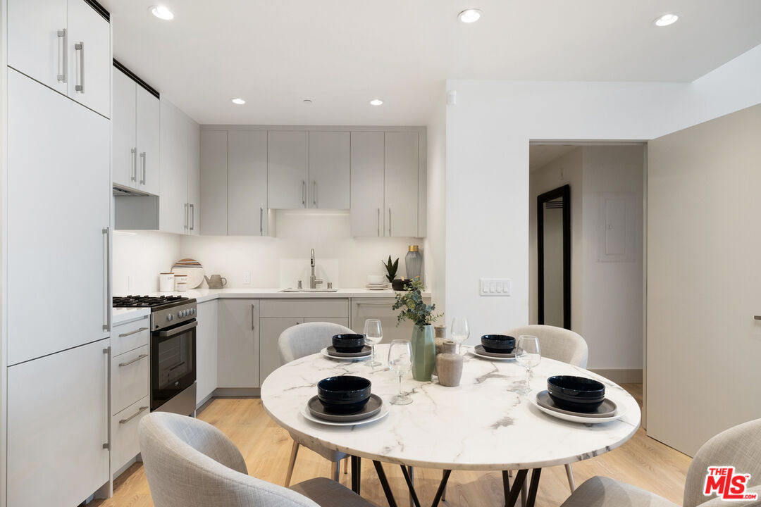 130 S Sepulveda Blvd Unit: 410