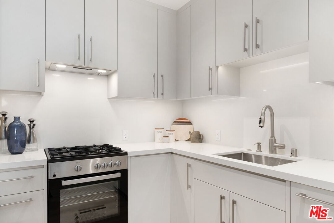 130 S Sepulveda Blvd Unit: 410