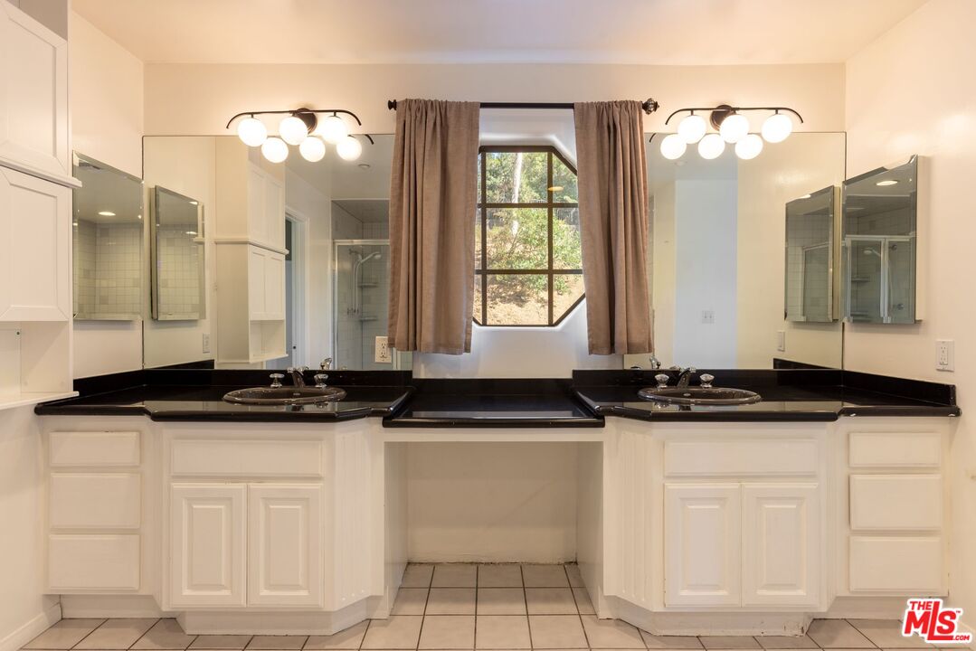 2651 La Cuesta Dr