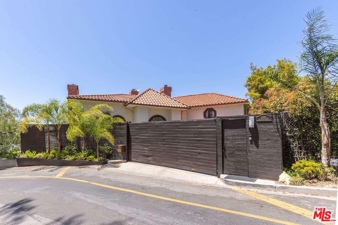2651 La Cuesta Dr