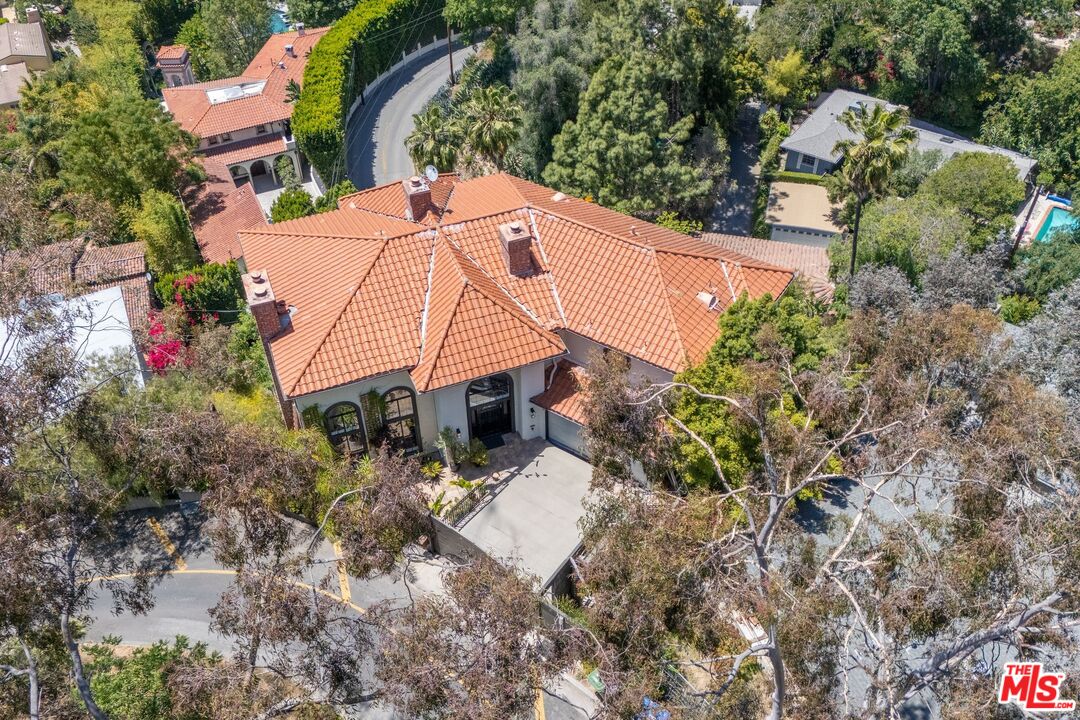 2651 La Cuesta Dr