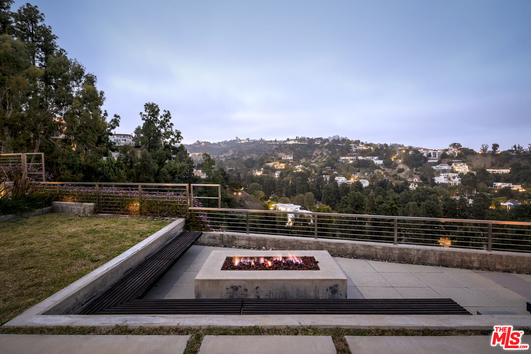 1270 Lago Vista Dr