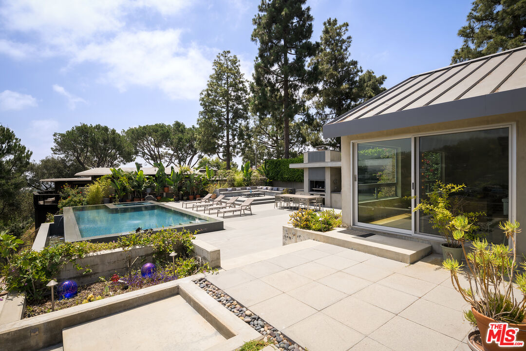 1270 Lago Vista Dr
