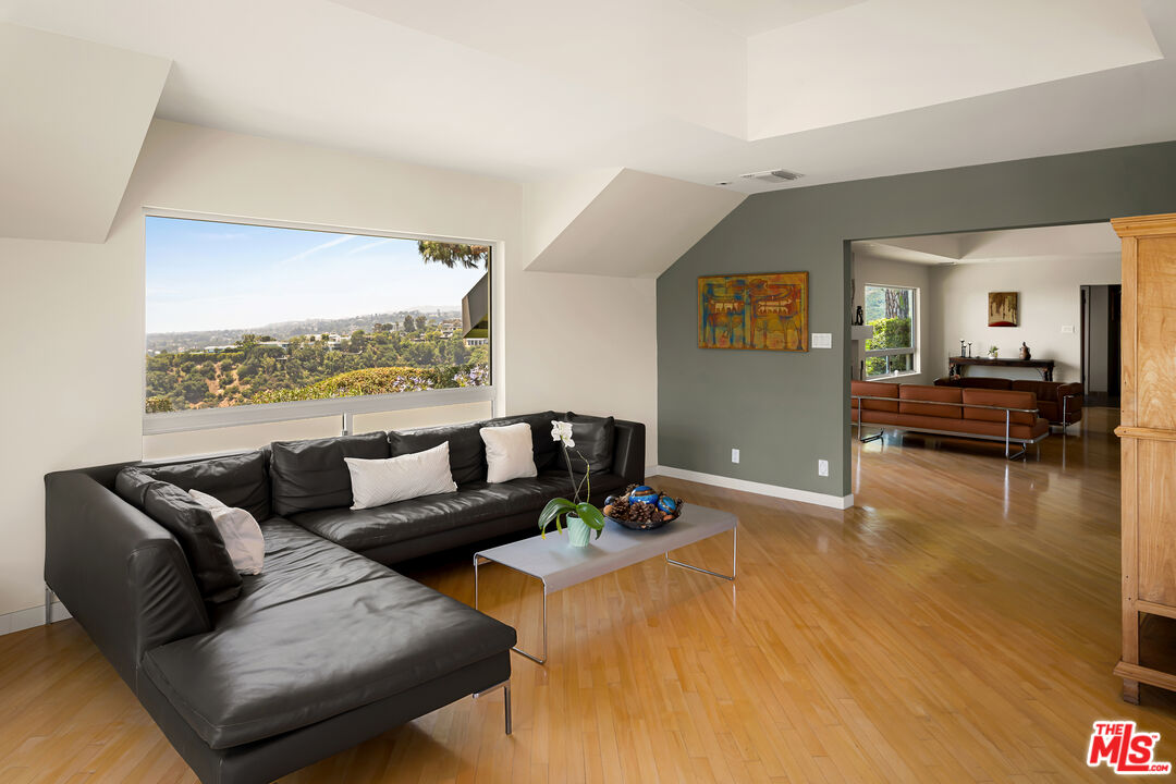 1270 Lago Vista Dr