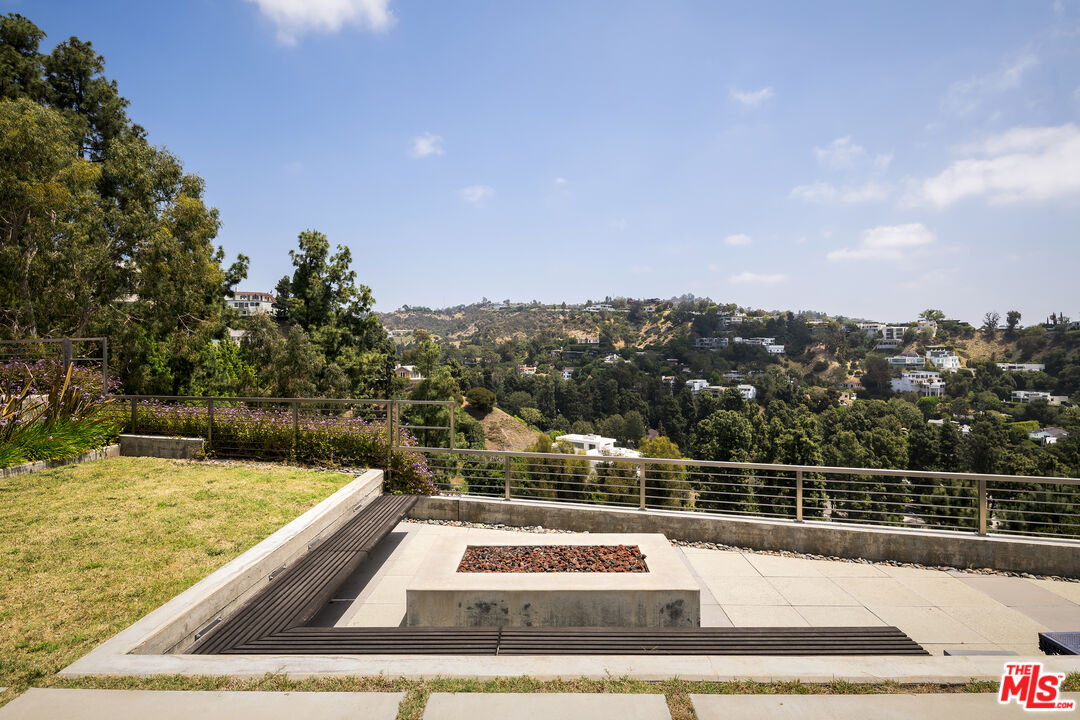 1270 Lago Vista Dr