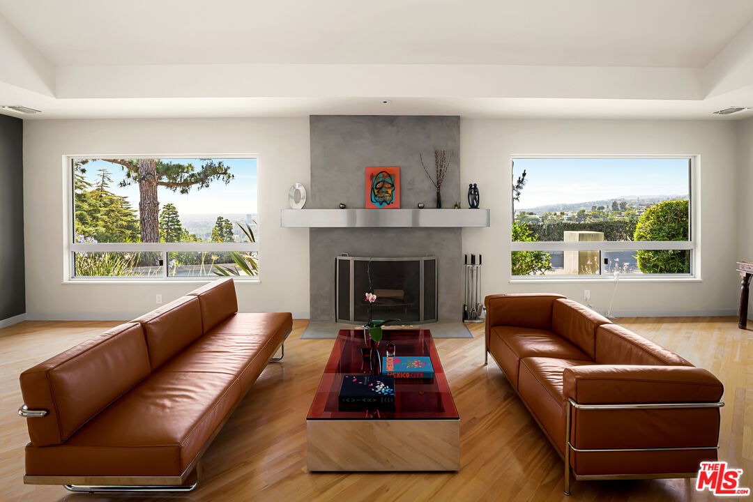 1270 Lago Vista Dr