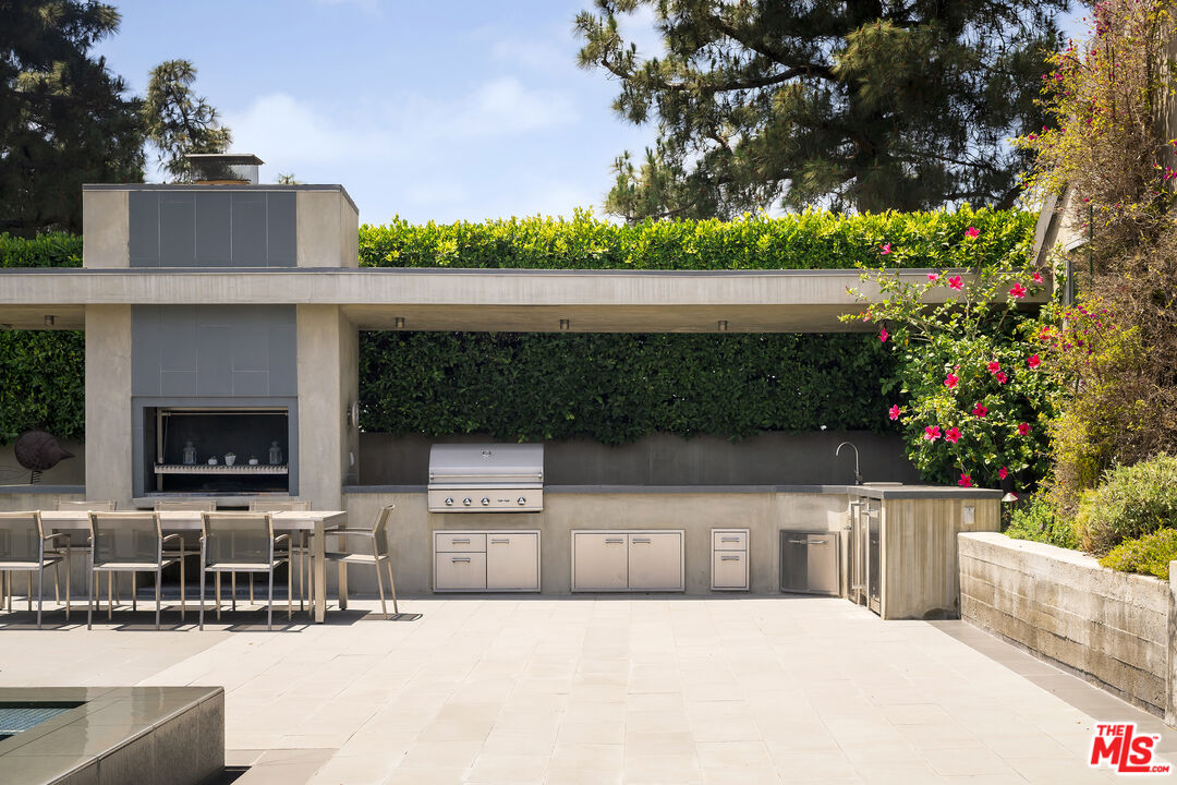 1270 Lago Vista Dr