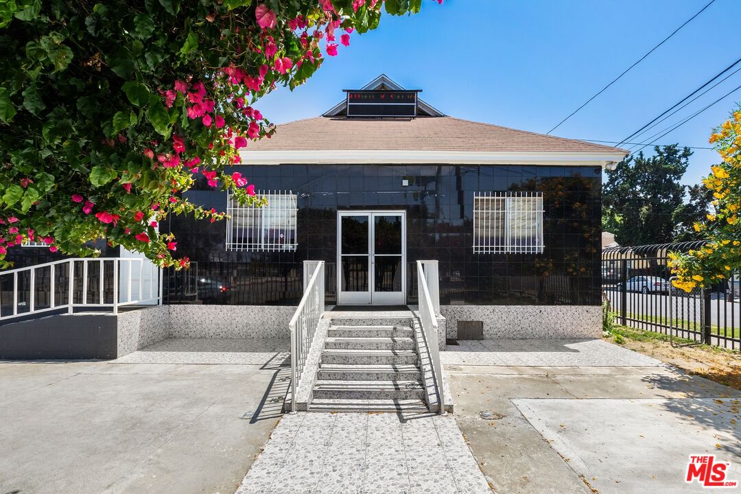 964 Jefferson Blvd