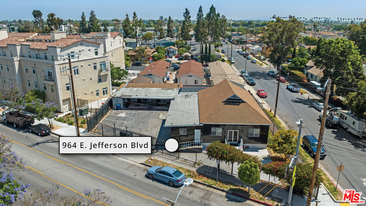 964 Jefferson Blvd