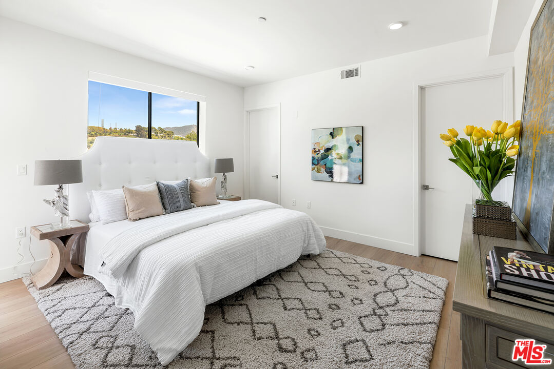 3651 Regal Pl Unit: 401