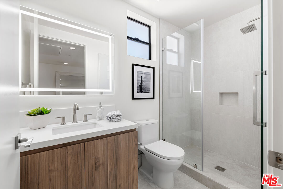 3651 Regal Pl Unit: 401