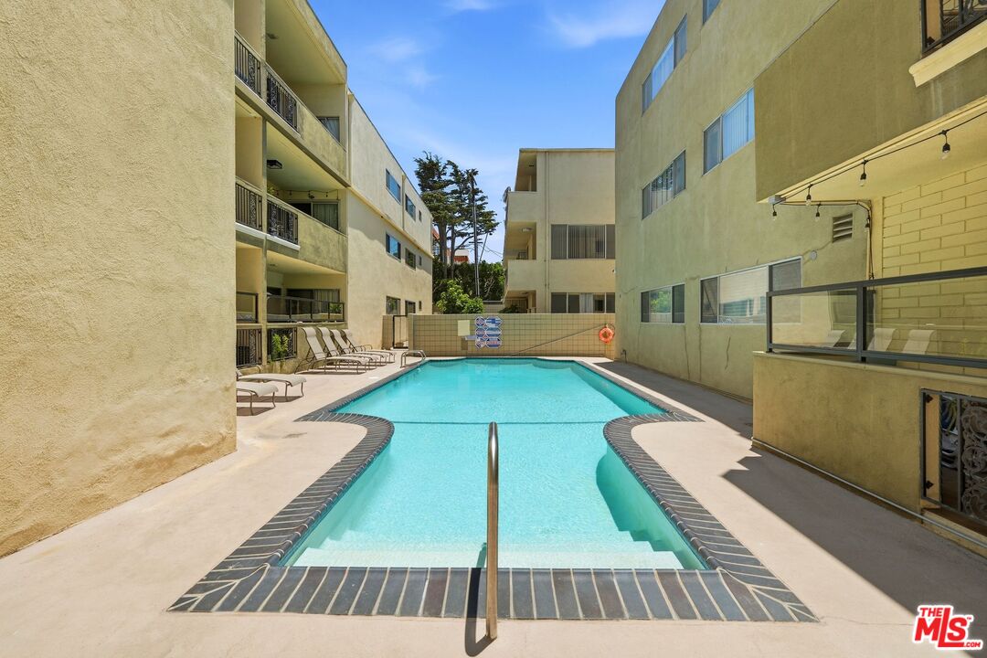 11970 Montana Ave Unit: 104