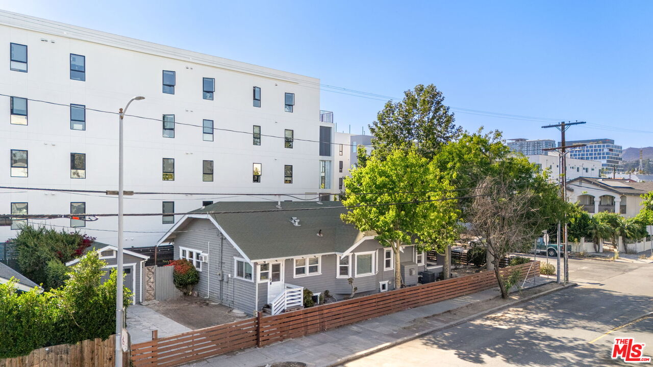 5802 Lexington Ave