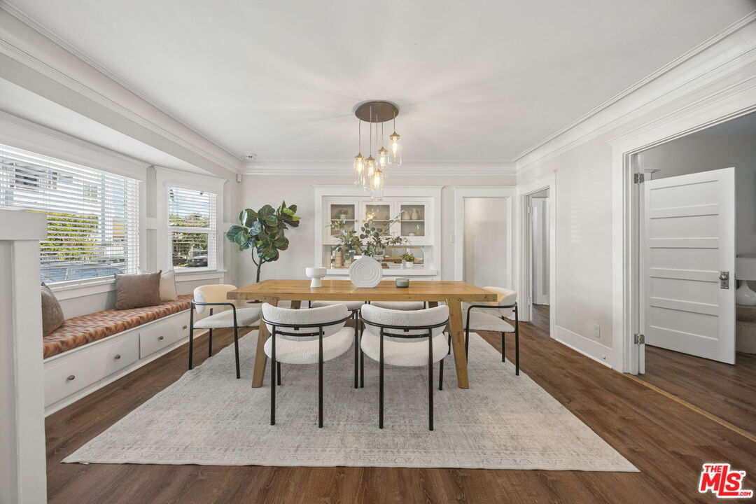 5802 Lexington Ave