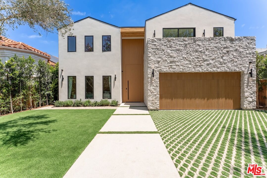 4628 Saloma Ave
