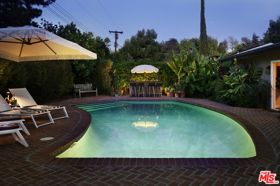 22429 Bessemer St