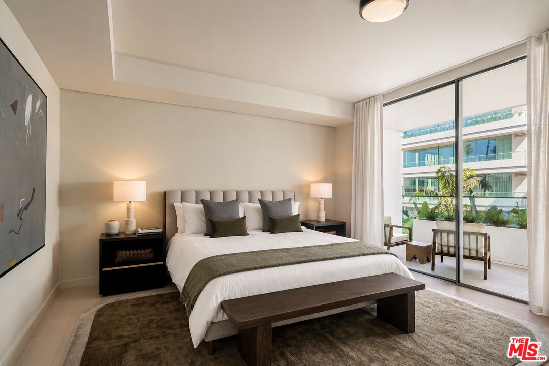 9200 Wilshire Blvd Unit: 306W