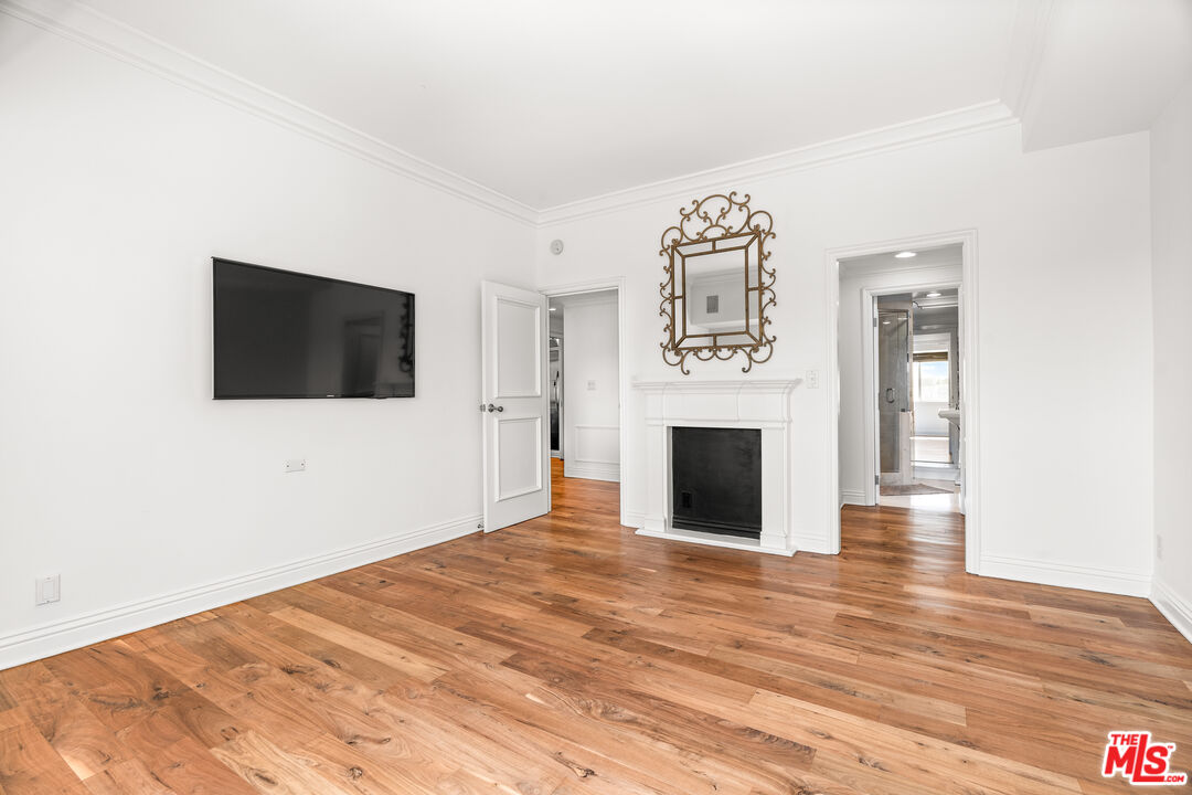1155 N La Cienega Blvd Unit: 306