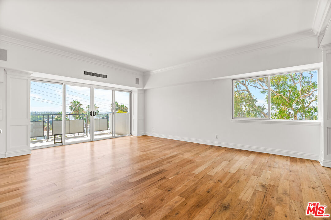 1155 N La Cienega Blvd Unit: 306