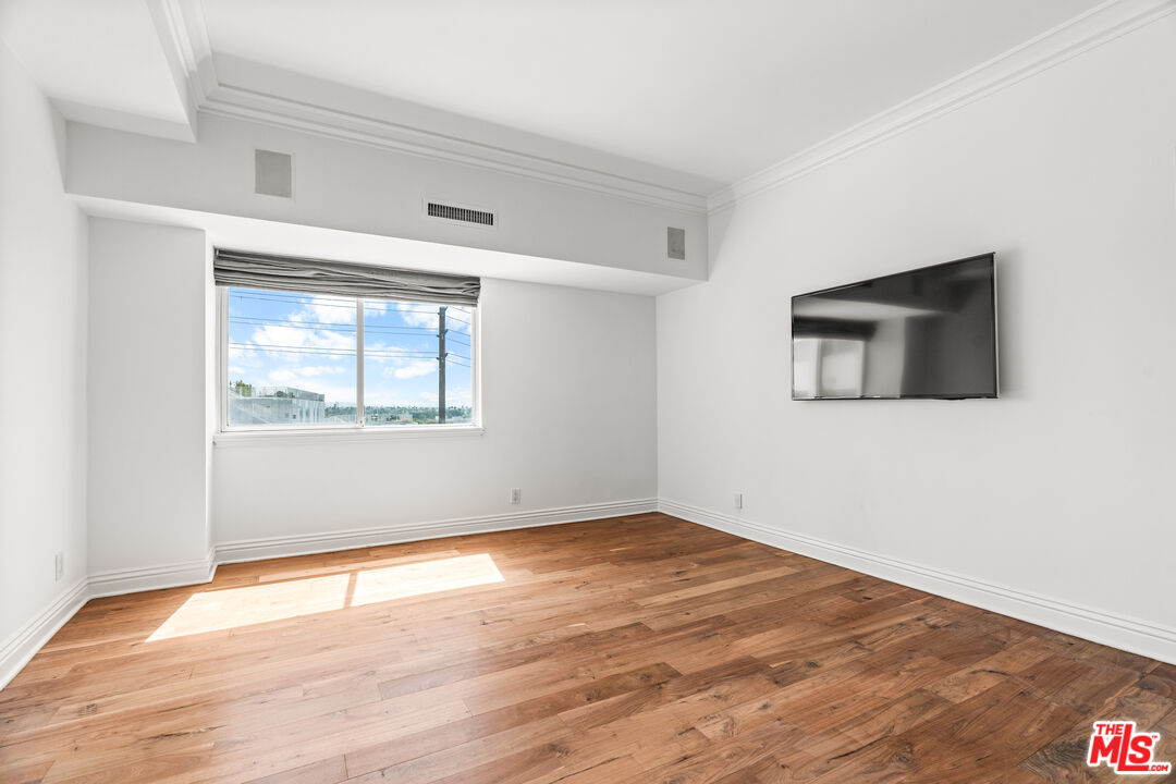 1155 N La Cienega Blvd Unit: 306