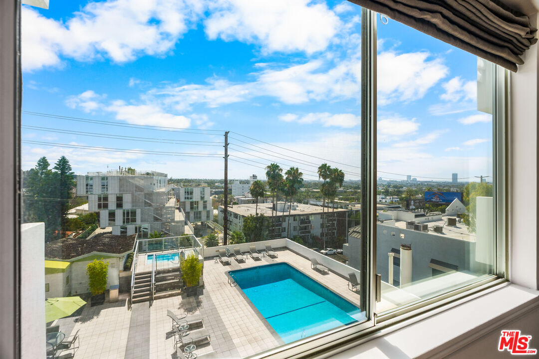 1155 N La Cienega Blvd Unit: 306