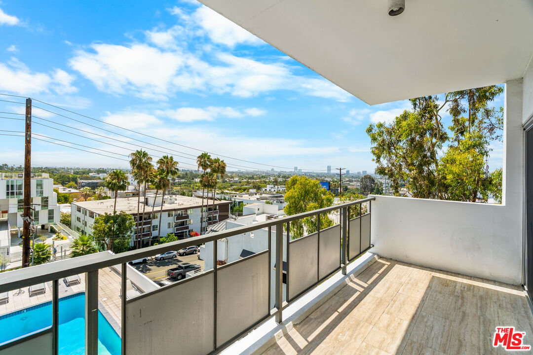 1155 N La Cienega Blvd Unit: 306
