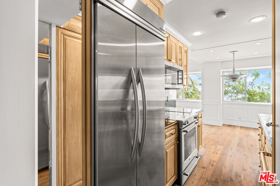 1155 N La Cienega Blvd Unit: 306