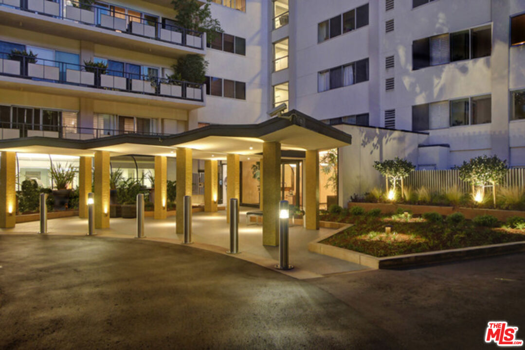 1155 N La Cienega Blvd Unit: 306