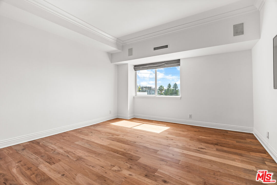 1155 N La Cienega Blvd Unit: 306