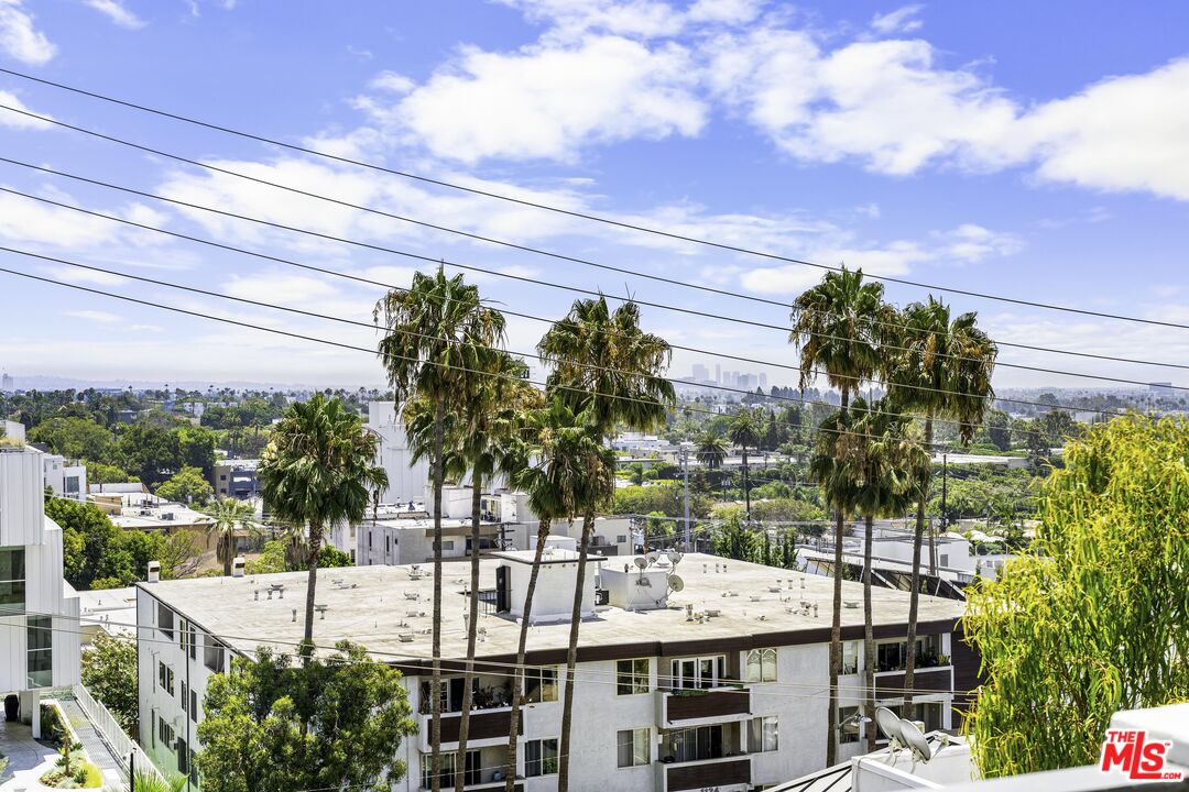 1155 N La Cienega Blvd Unit: 306