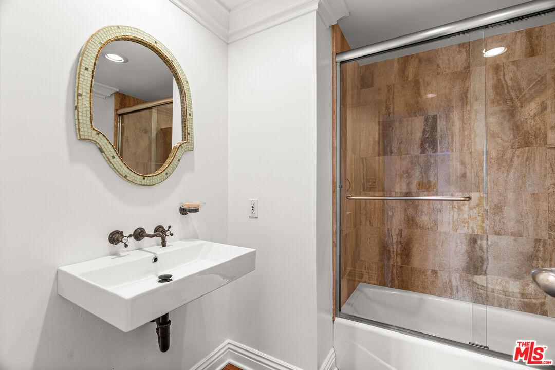 1155 N La Cienega Blvd Unit: 306