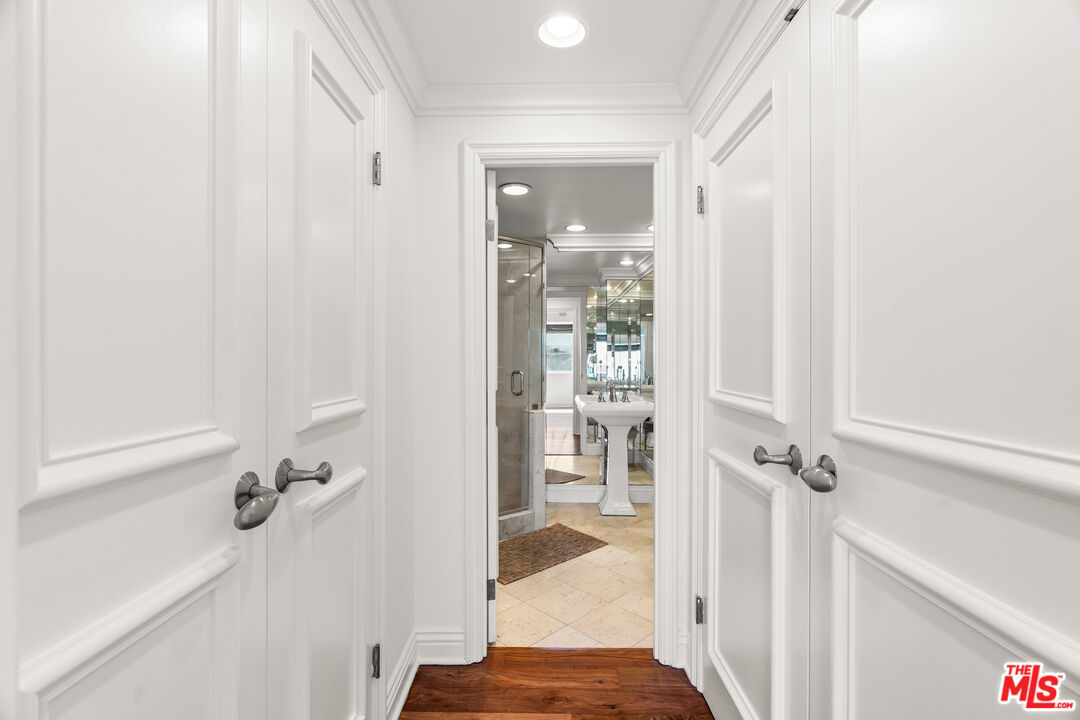 1155 N La Cienega Blvd Unit: 306