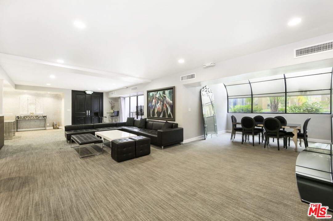 1155 N La Cienega Blvd Unit: 306