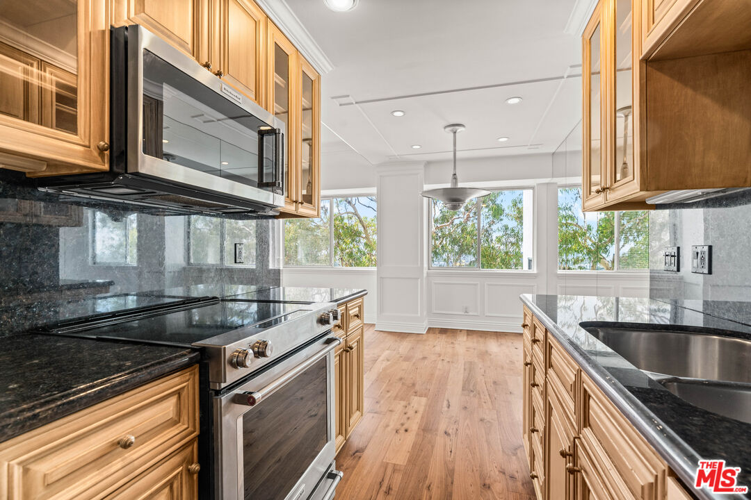 1155 N La Cienega Blvd Unit: 306