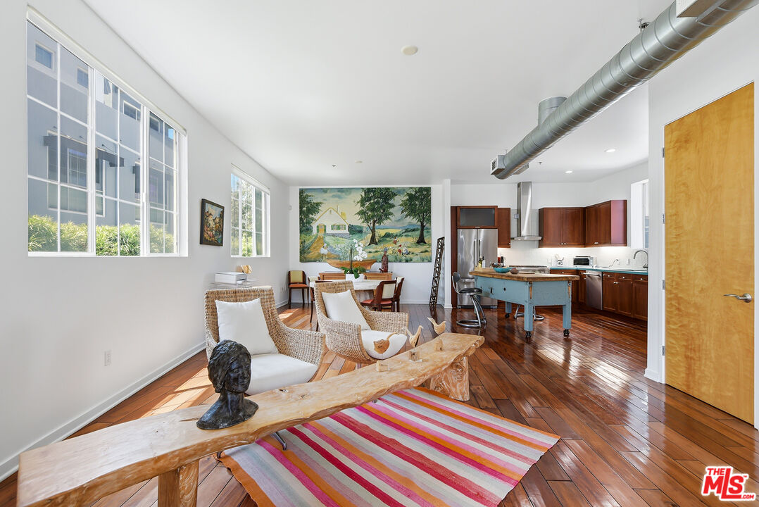 5350 Playa Vista Dr Unit: 17
