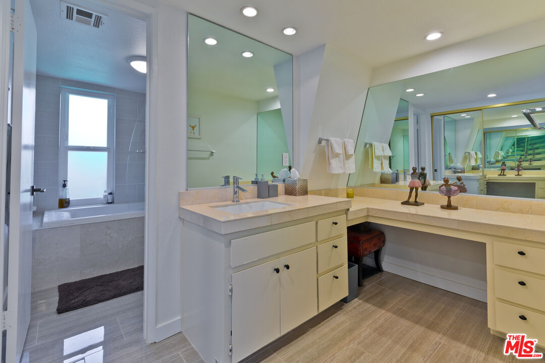 3545 Ridgeview Cir