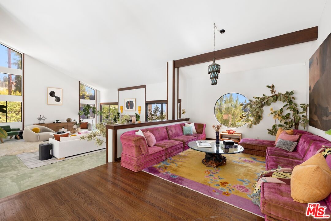 2549 Canyon Oak Dr